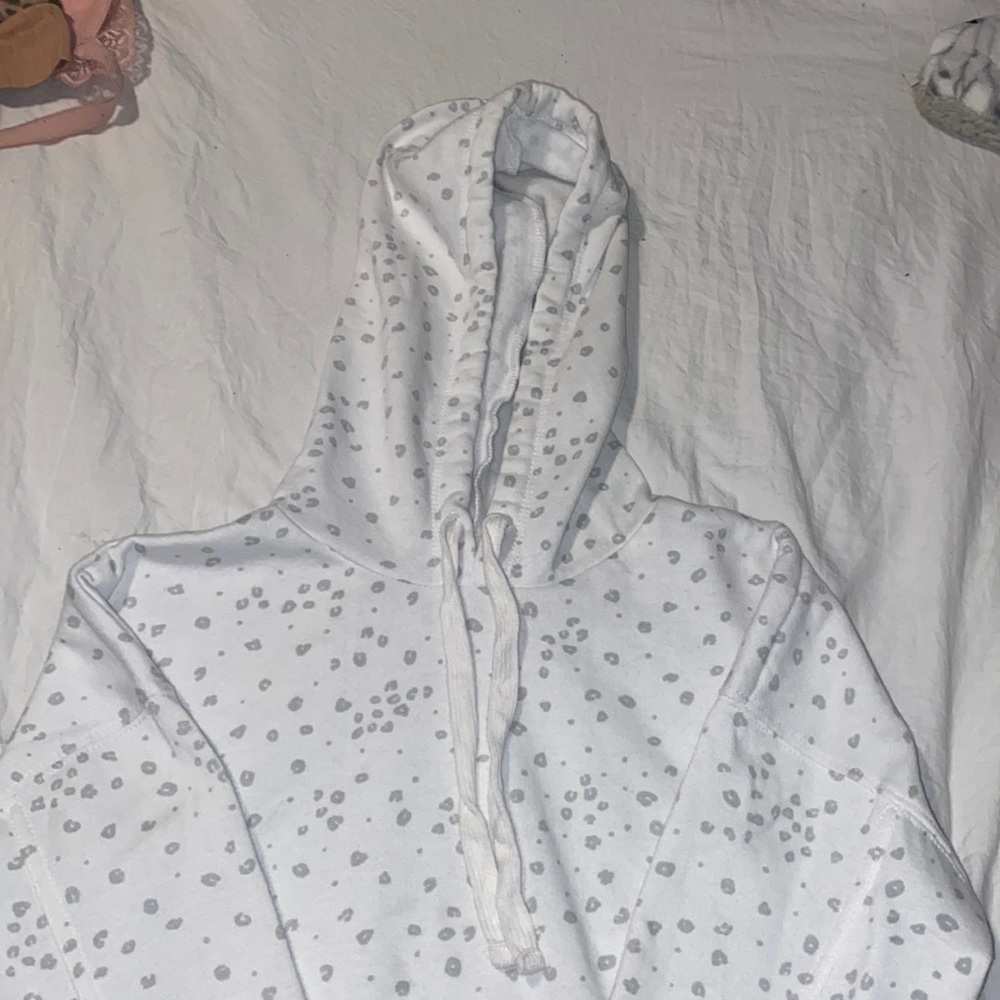 Cheetah Print Crop-Top Hoodie